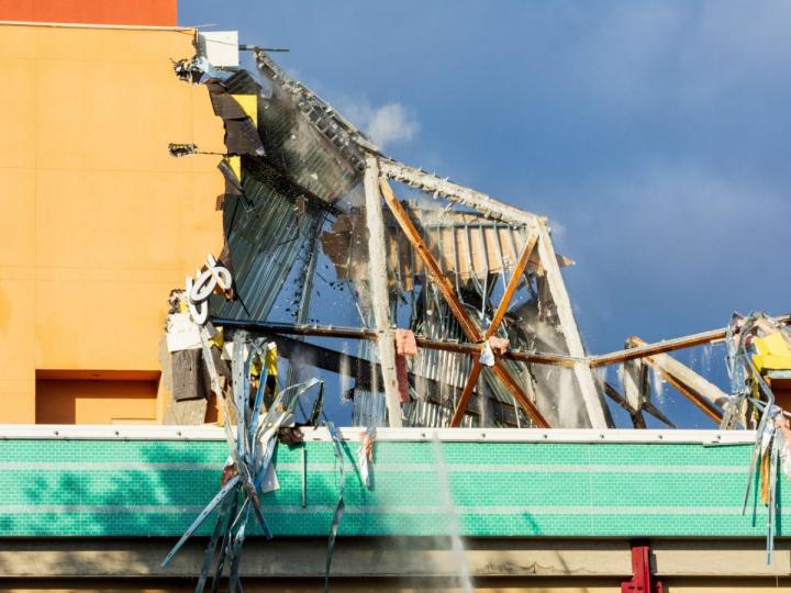 Démolition réalisée de manière sûre et efficace
